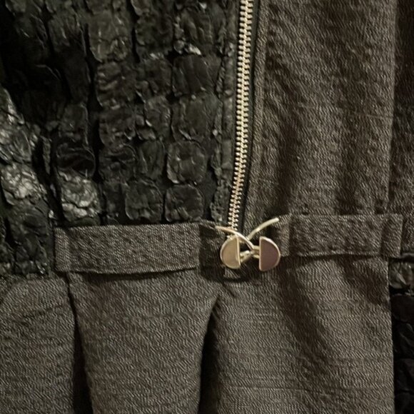 Light Fashion Jacket with Hood - Picture 2 of 9